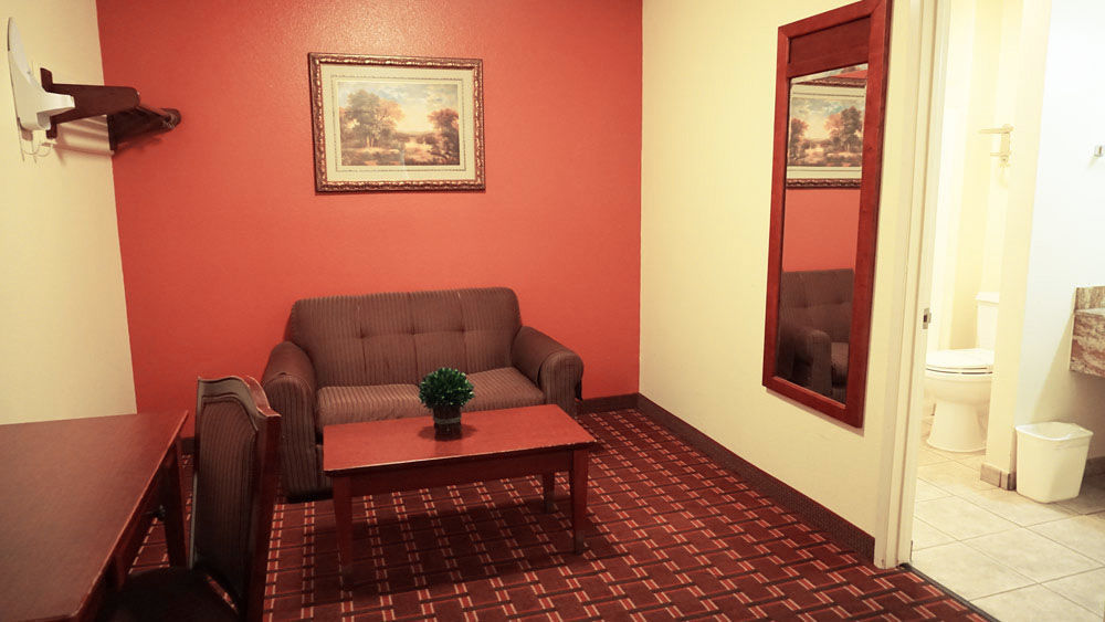Regency Inn & Suites Дауни Экстерьер фото