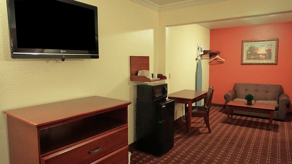 Regency Inn & Suites Дауни Экстерьер фото